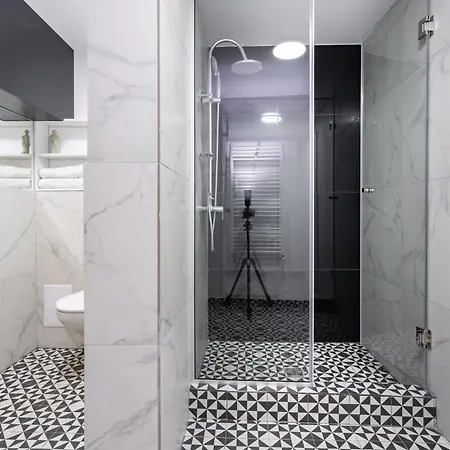 Chic Old Center Apartment