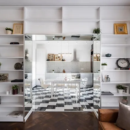 Chic Old Center Apartment